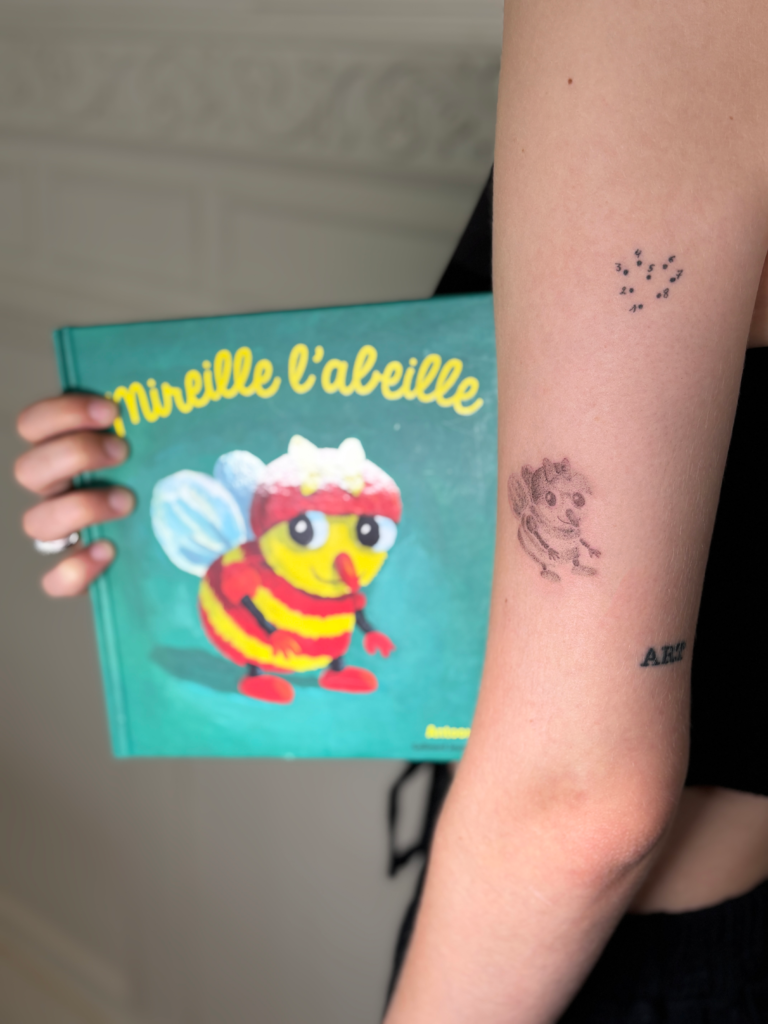 tatouage Mireille L'abeille drôles de petites bêtes